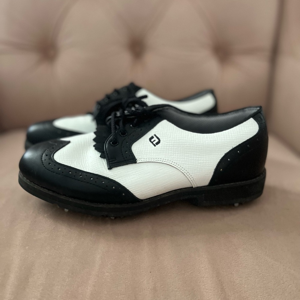 FootJoy Women’s golf cleat.
